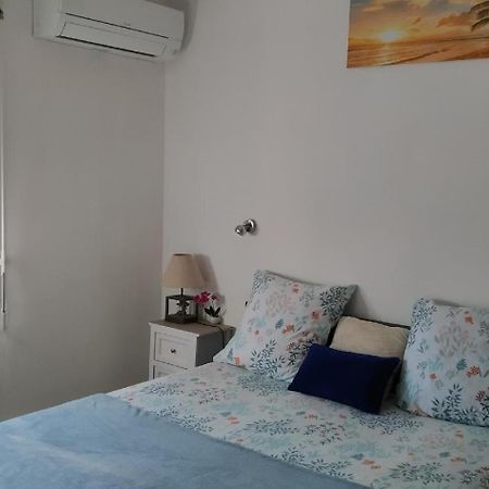 CHAMBRE SPACIEUSE CONFORTABLE,WIFI,Climatisée,près GARE TGV,parking,pt dejeuner Perpignano Esterno foto