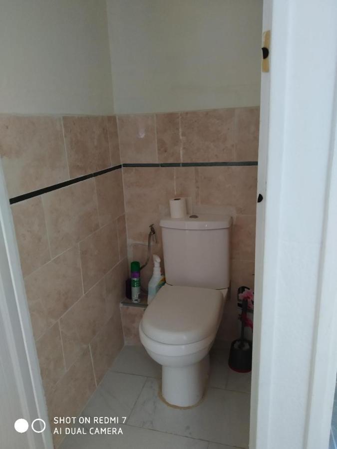 CHAMBRE SPACIEUSE CONFORTABLE,WIFI,Climatisée,près GARE TGV,parking,pt dejeuner Perpignano Esterno foto