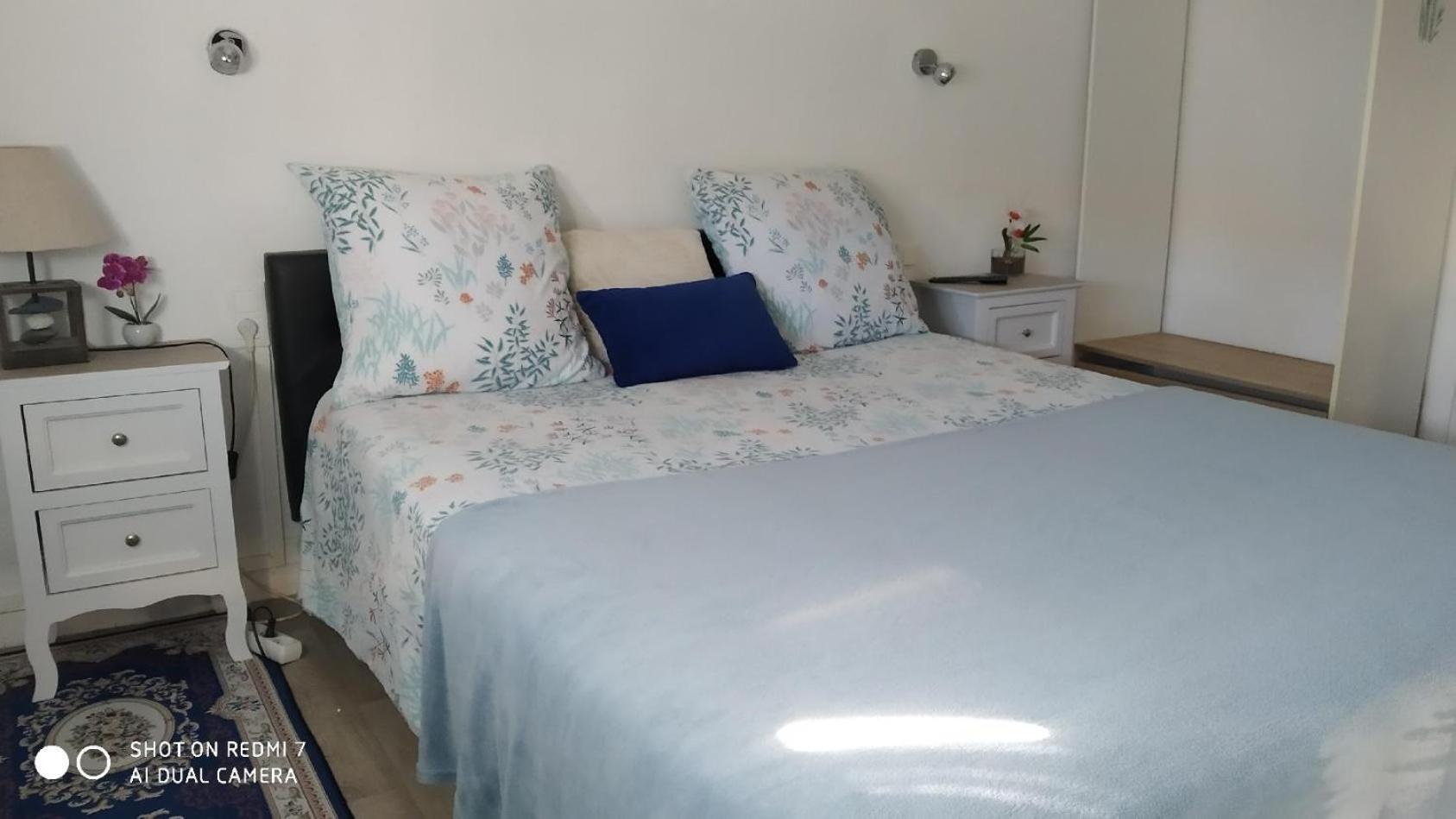 CHAMBRE SPACIEUSE CONFORTABLE,WIFI,Climatisée,près GARE TGV,parking,pt dejeuner Perpignano Esterno foto