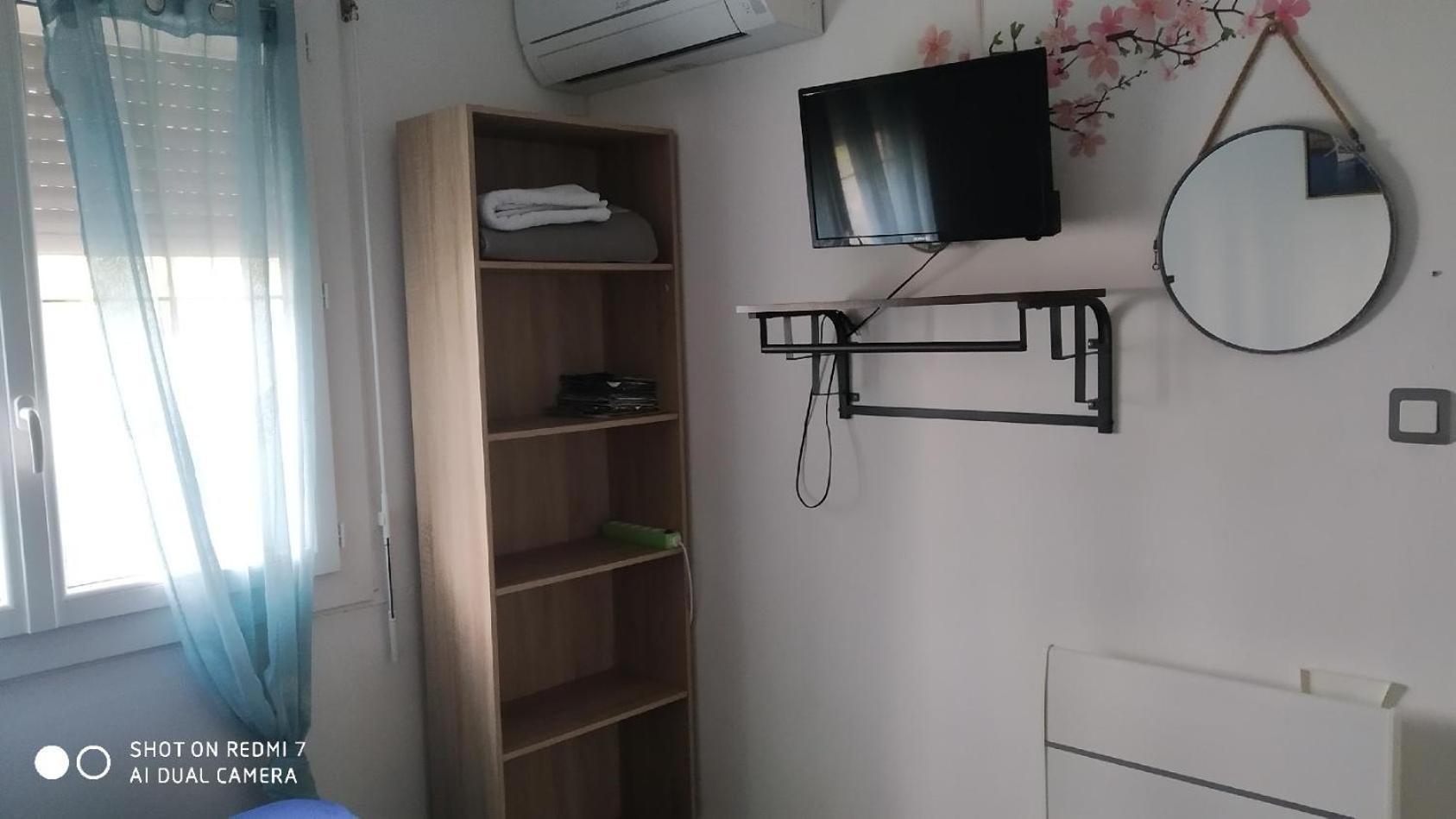 CHAMBRE SPACIEUSE CONFORTABLE,WIFI,Climatisée,près GARE TGV,parking,pt dejeuner Perpignano Esterno foto